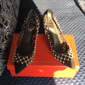 Brand new never worn Rene Caovilla heels